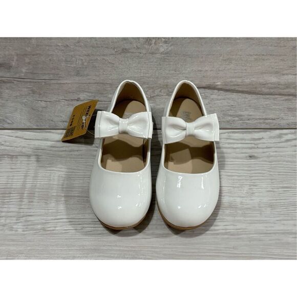 Weestep baby girls white patent leather shoes size 6 - Picture 2 of 12
